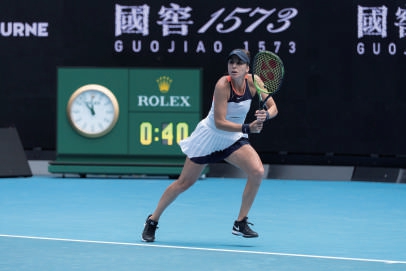 某地在与企 某地在与企